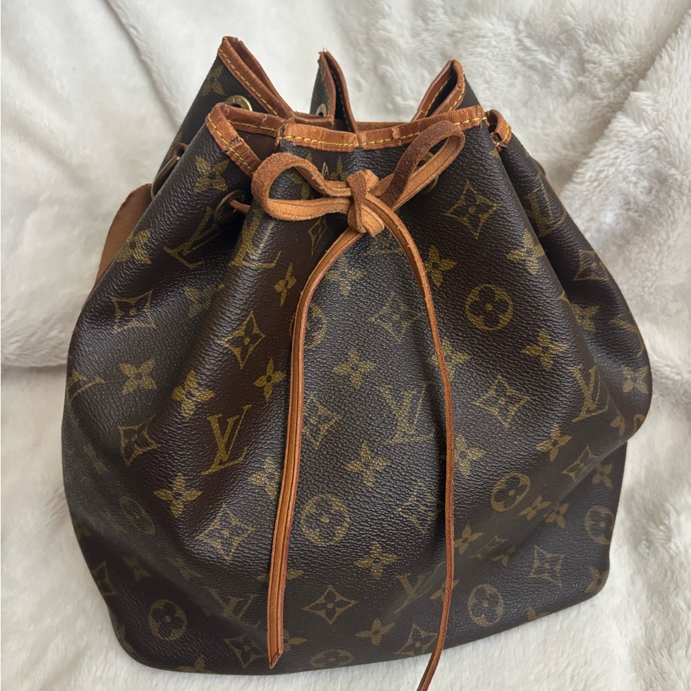 Vintage Louis Vuitton Classic Petit Noe Monogram Drawstring Bag